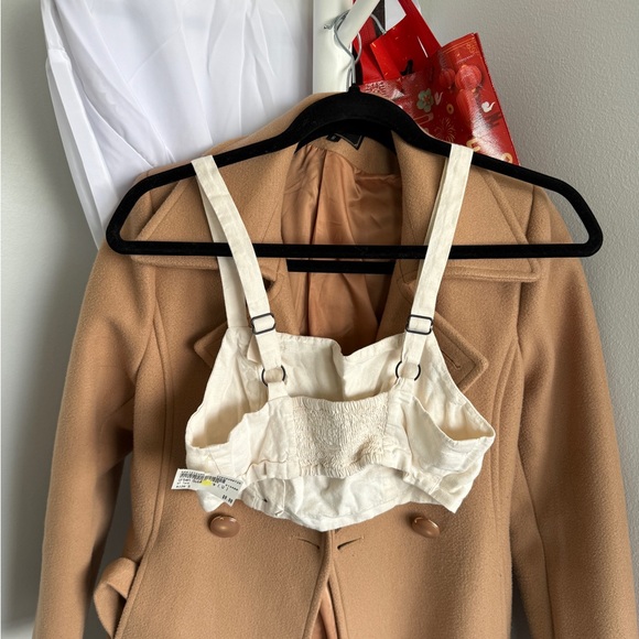 Stylish Cream Crop Top with Black Buttons - Picture 2 of 3